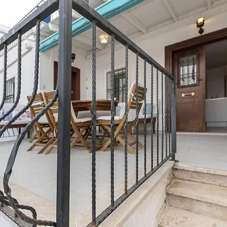 Amazing Triplex Fantastic Sea View In Turkbuku Holiday home *